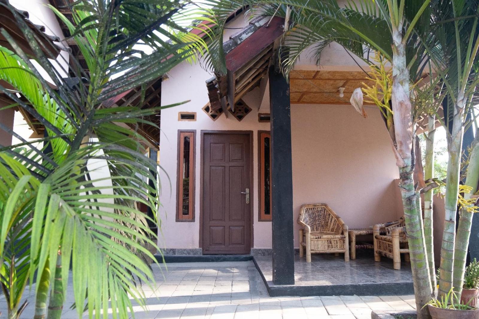 Ramdan Homestay Kuta  Екстер'єр фото