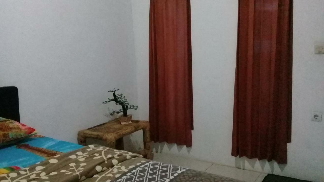 Ramdan Homestay Kuta  Екстер'єр фото